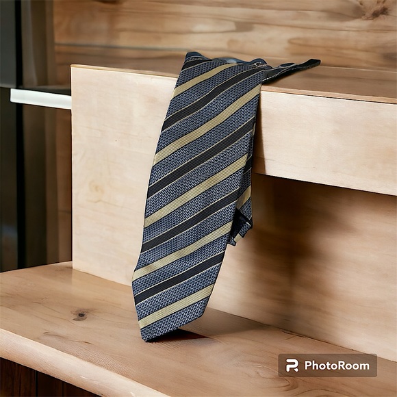 Daks London Tie - Picture 1 of 5